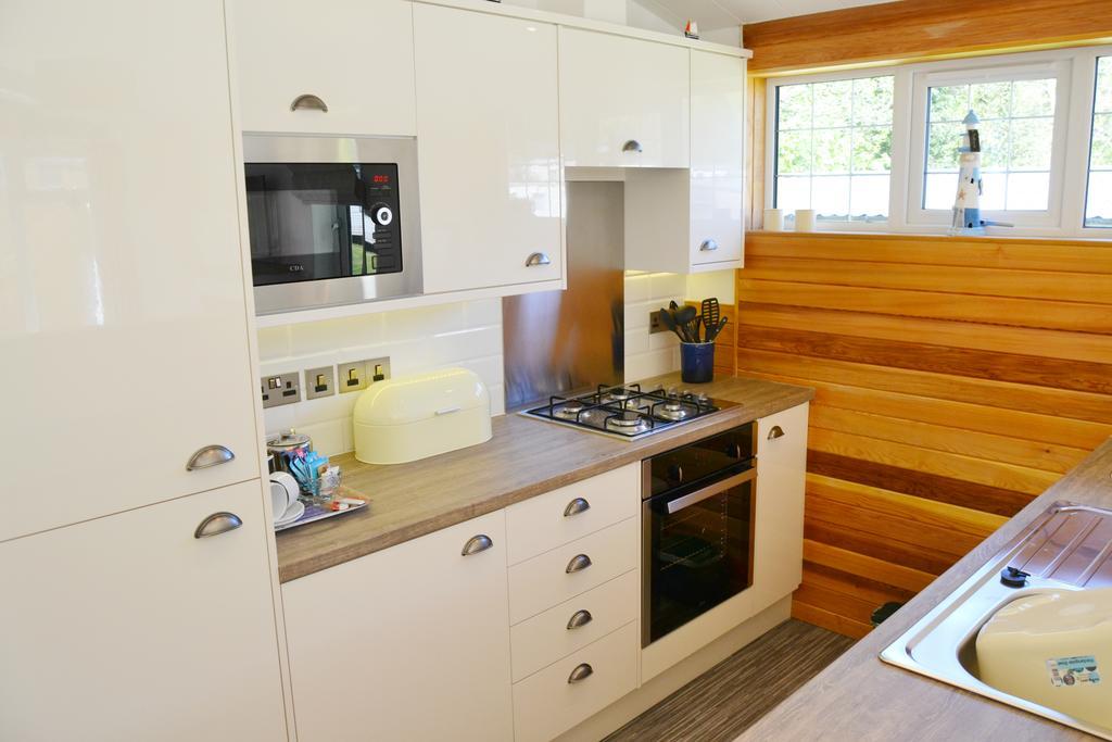 Hele Valley Holiday Park Ilfracombe Exterior foto