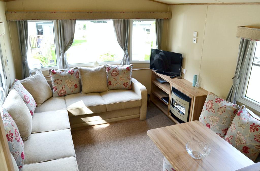 Hele Valley Holiday Park Ilfracombe Exterior foto